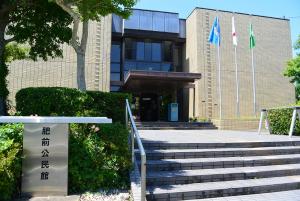 肥前公民館外観