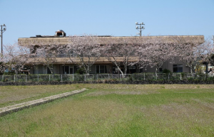 久里公民館外観