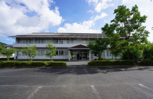長松公民館外観