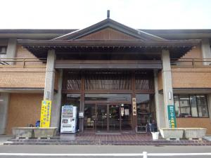 鏡公民館外観