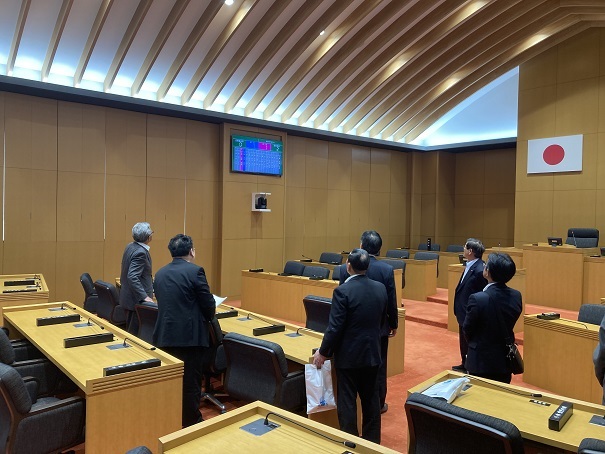 安来市議会（議場）