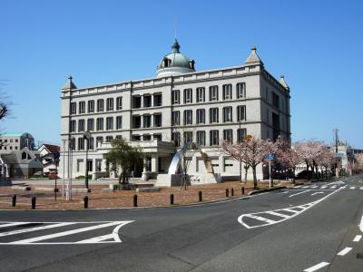 唐津市近代図書館の外観写真