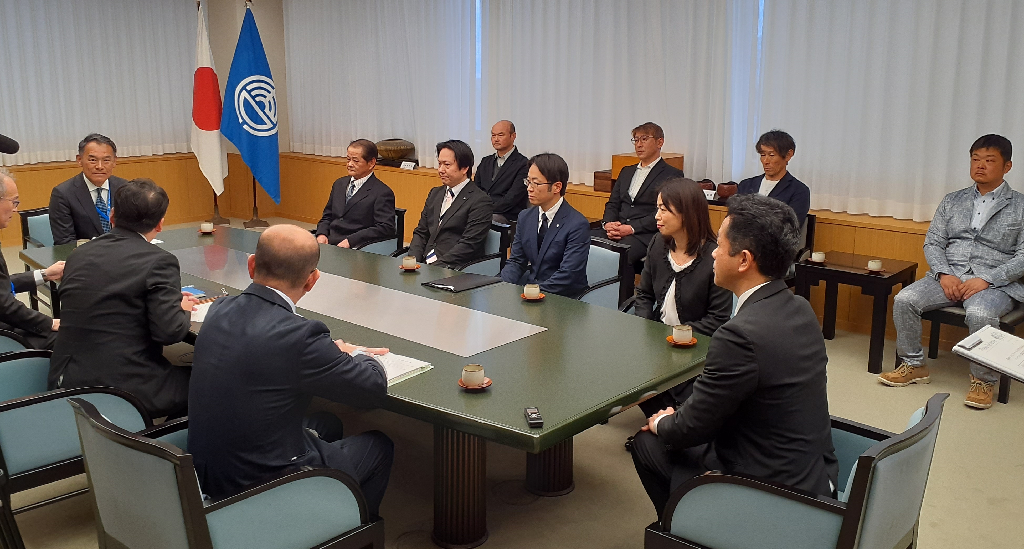 Jブルークレジット®認証取得団体表敬訪問