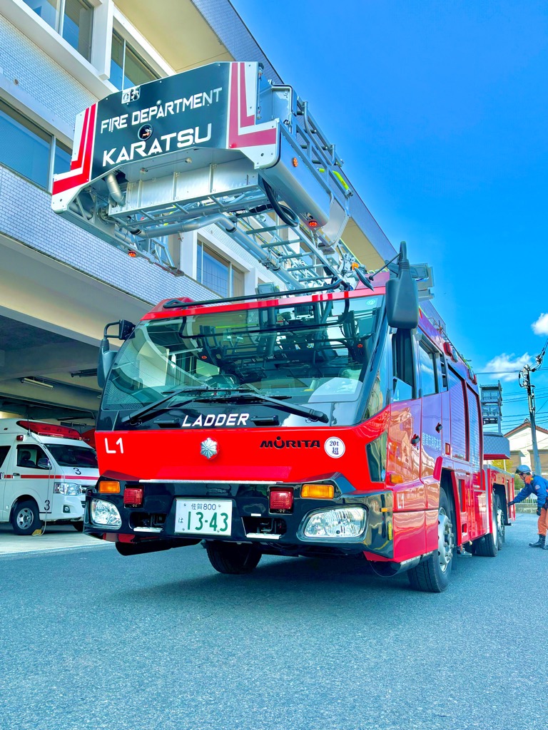 装い新たなはしご車