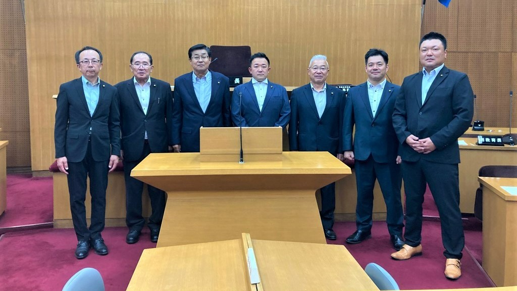 枚方市議会議場