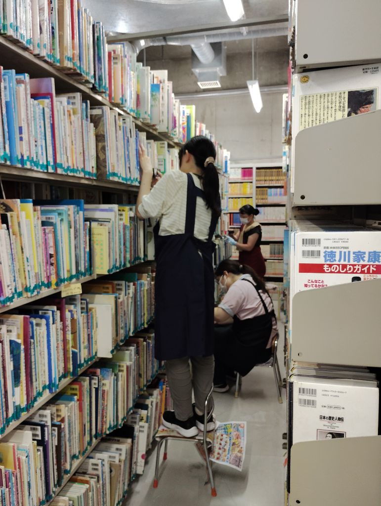 蔵書点検（書庫）