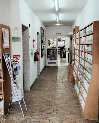 相知図書館廊下