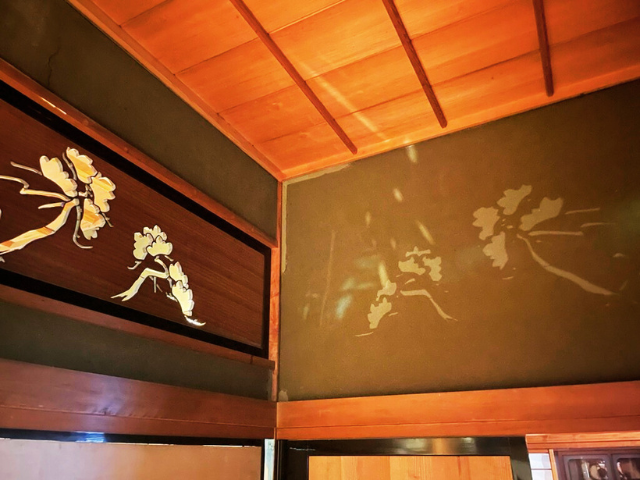 旧高取邸　欄間　松