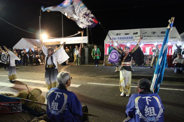 よさこいチーム「彩海」の演舞写真