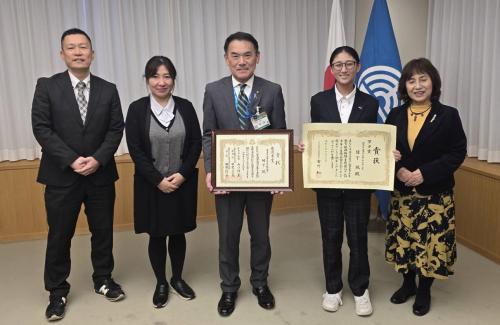 少年の主張県大会優勝及び全国大会出場報告表敬訪問