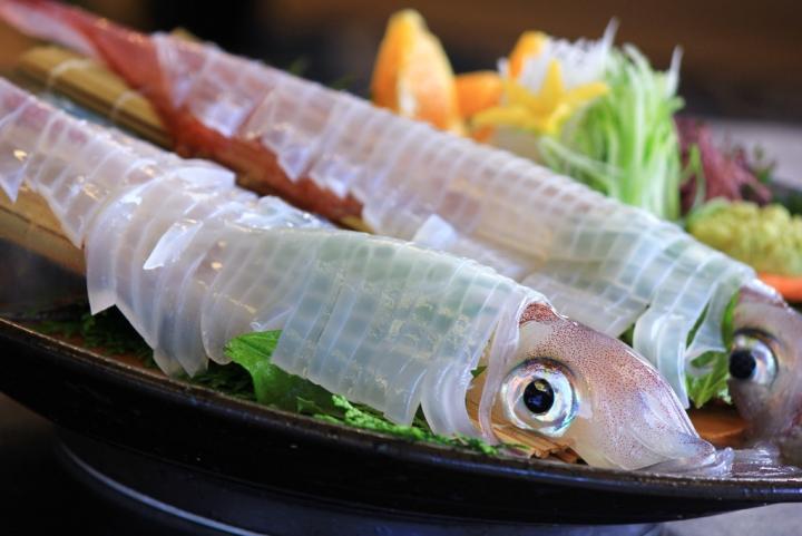 イカの活き造りの画像