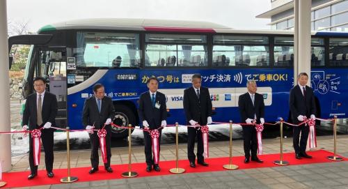 stera transit 唐津市MaaS推進事業セレモニーでのテープカットの様子