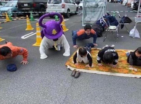 みんなでうでたてふせチャレンジ