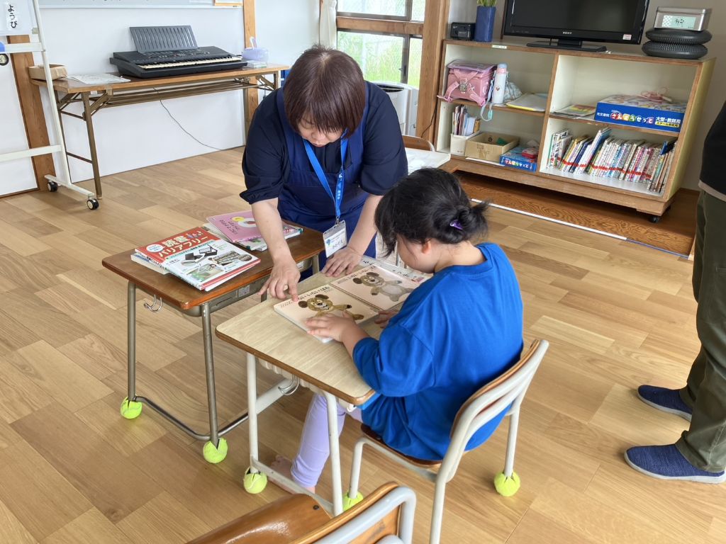 肥前小学校向島分校を訪問しました