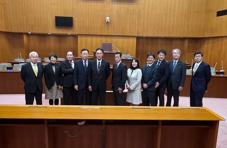 尼崎市議会議場