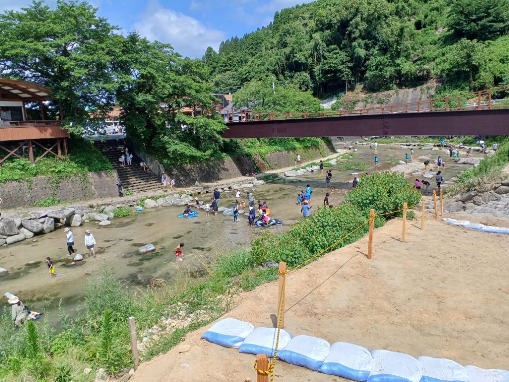 鳴神橋周辺