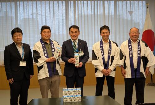 牛乳消費強化月間ピーアール