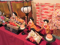 鏡公民館会場のおひな様