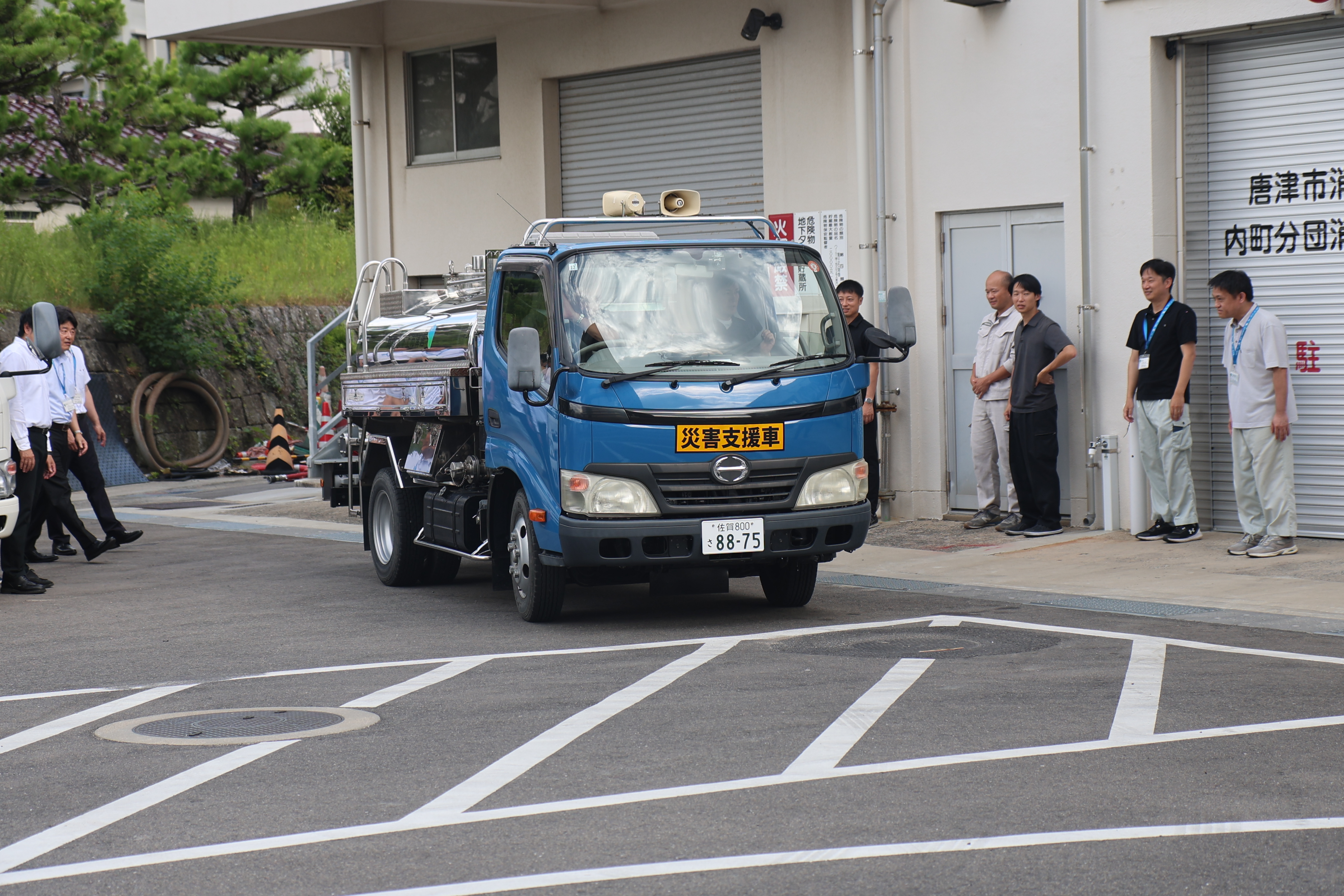 給水車　派遣の様子