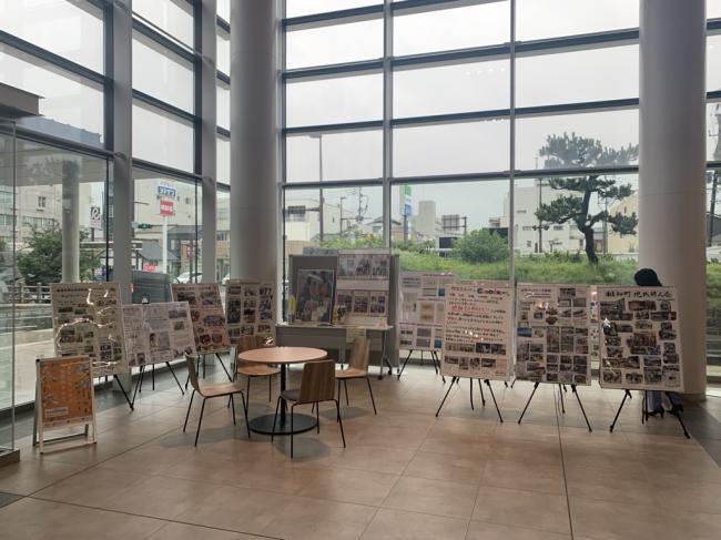 唐津市役所本庁 展示の様子1