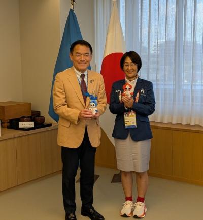 トライアスロン競技役員瀬川氏表敬訪問