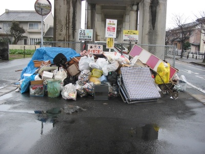 市街地での不法投棄