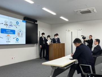 Bグループの発表風景