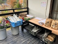 チャリティの地区生産農家の米、野菜の画像