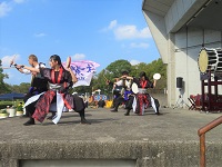 沖縄舞踊エイサー演舞の画像