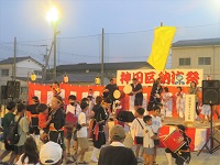 最後はみんなでカチャーシーの画像