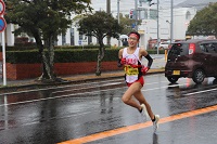 地元中学生ランナー楢崎選手の力走の画像