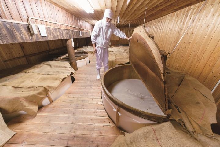 立地（進出）企業の工場内作業中の様子の画像2