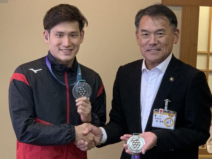 第24回夏季デフリンピック大会で金持義和選手が2つの銀メダルを獲得！の画像