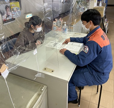 受付の様子の画像