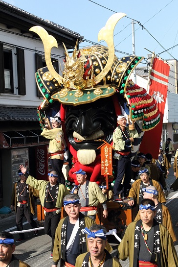 4番曳山「源義経の兜」の画像