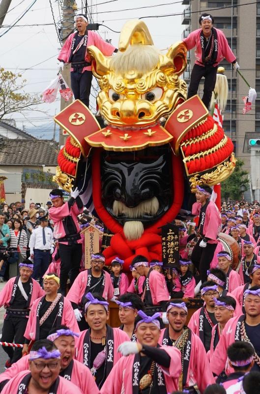 10番曳山「上杉謙信の兜」の画像
