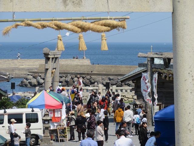 たくさんの人出