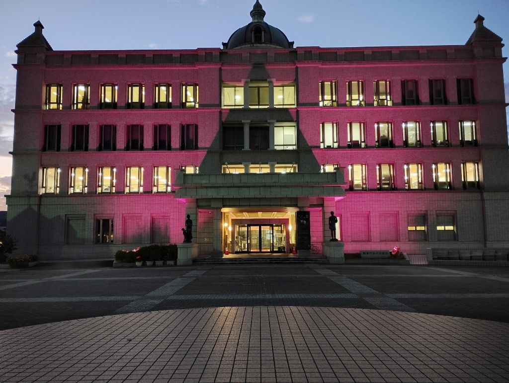 パープルライトアップ